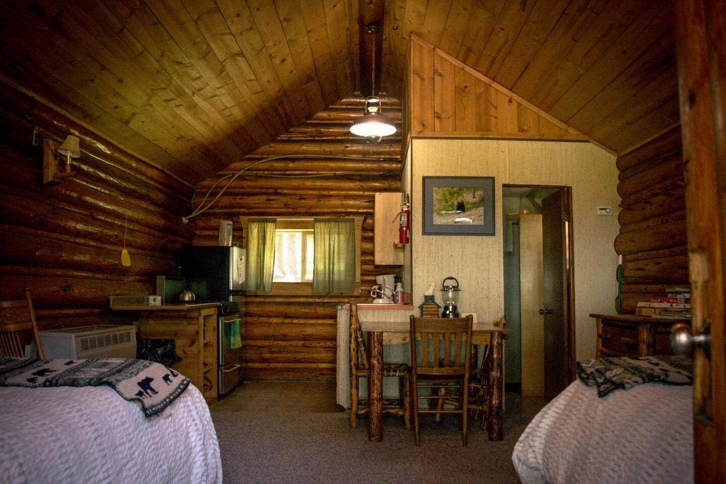 Silver Gate Lodging Cooke City Exteriör bild