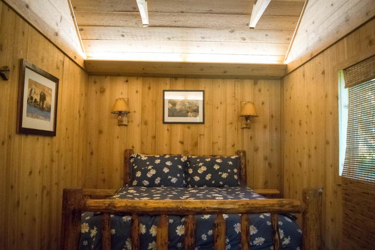 Silver Gate Lodging Cooke City Exteriör bild