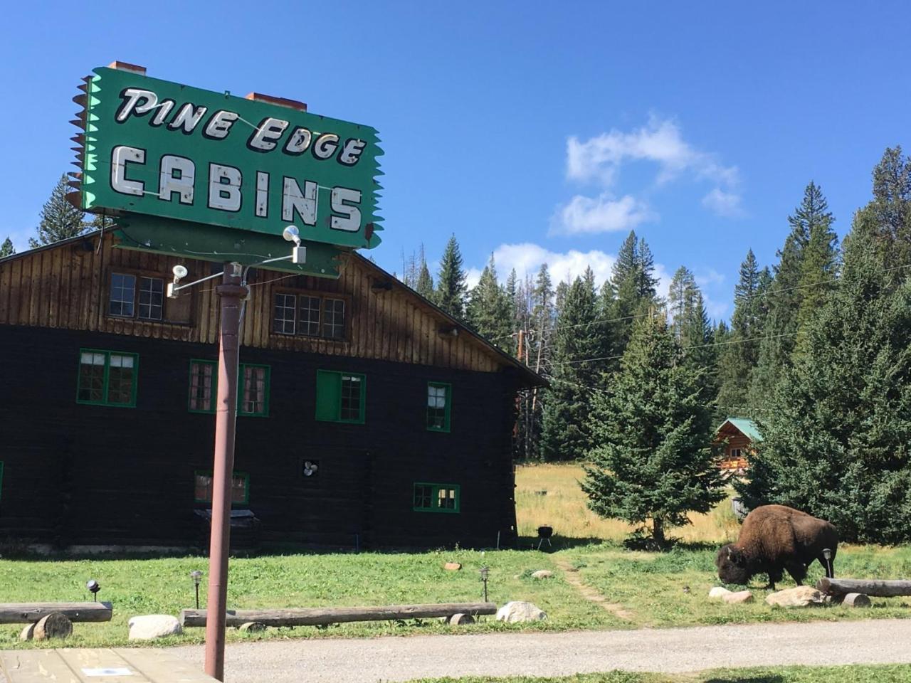 Silver Gate Lodging Cooke City Exteriör bild