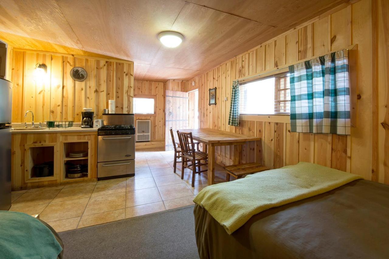 Silver Gate Lodging Cooke City Exteriör bild