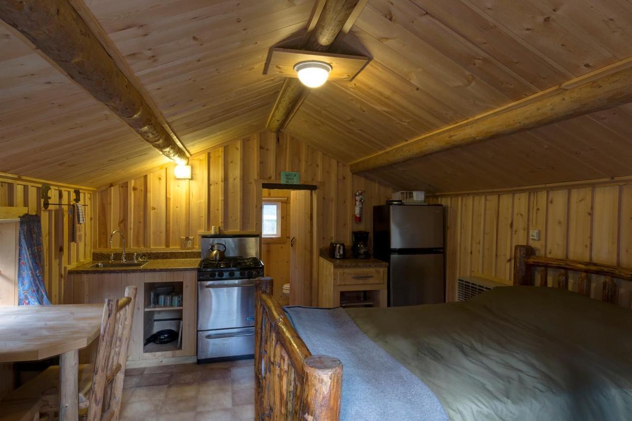 Silver Gate Lodging Cooke City Exteriör bild