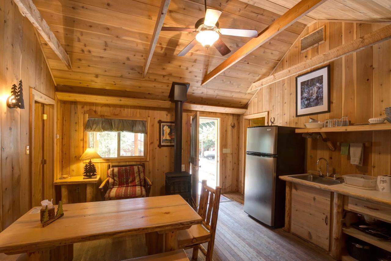 Silver Gate Lodging Cooke City Exteriör bild