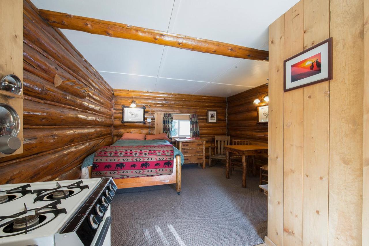 Silver Gate Lodging Cooke City Exteriör bild